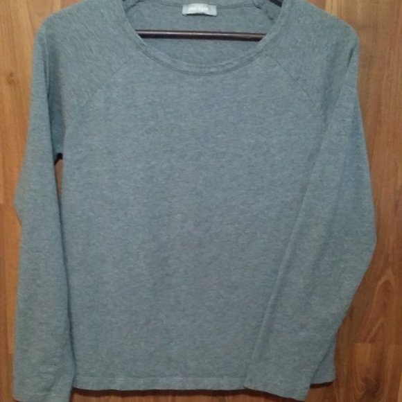 Gray Long Sleeved Tee - Picture 2 of 7